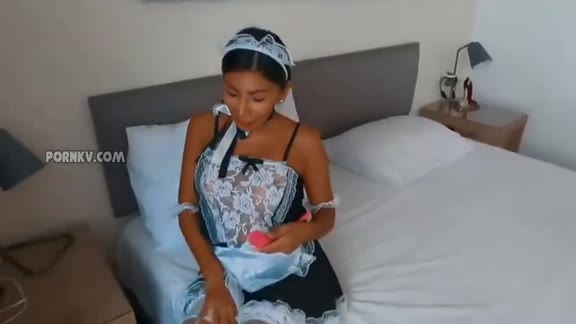 Fucking with a hot slutty waitress ITALIAN AMATEUR
