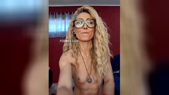 Honey I love spit in my mouth when I suck cock